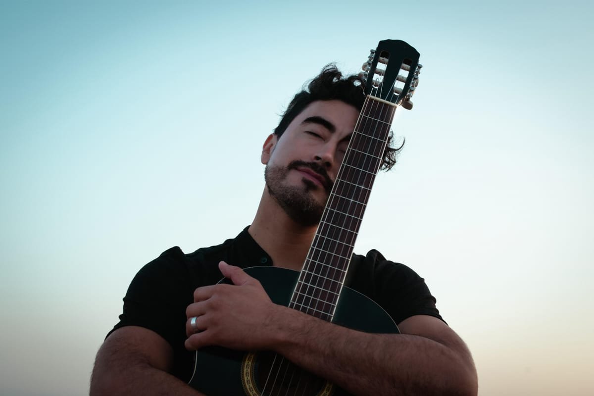 Cristian, profesor de AURA Music Lab